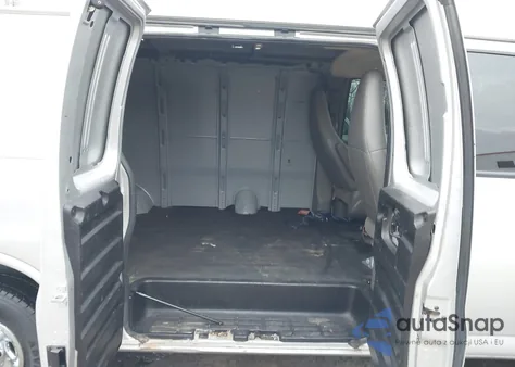 2019 Chevrolet Express 2500 Work Van из США, поврежденный, VIN 1GCWGAFP0K1262873